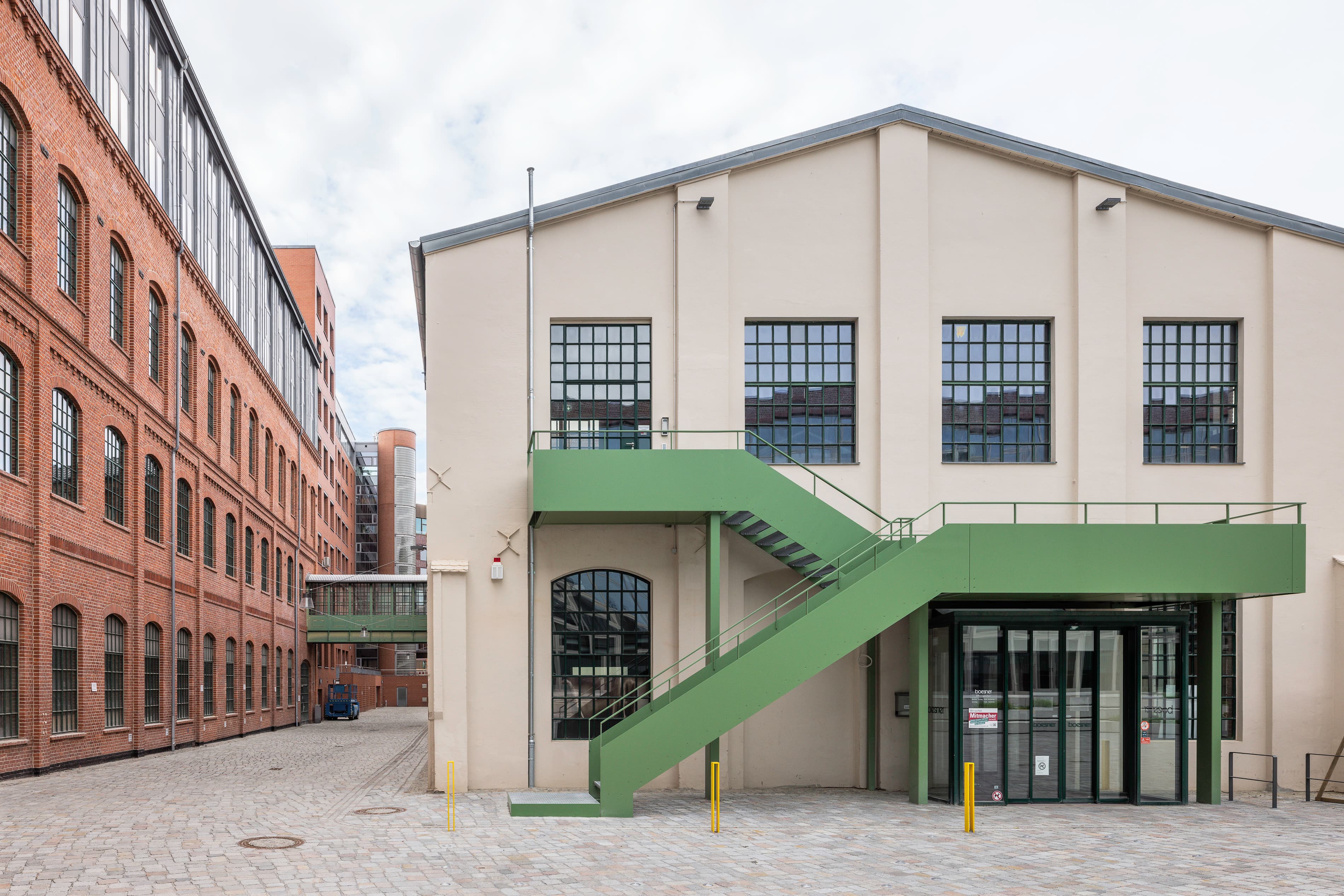 Wide shot of Gebauer Höfe co-working space