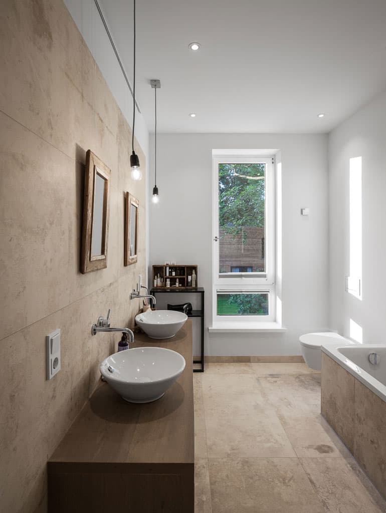 Bathroom detail