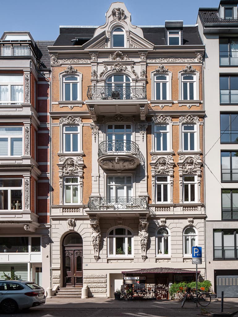 Facade detail of Papenhuder building